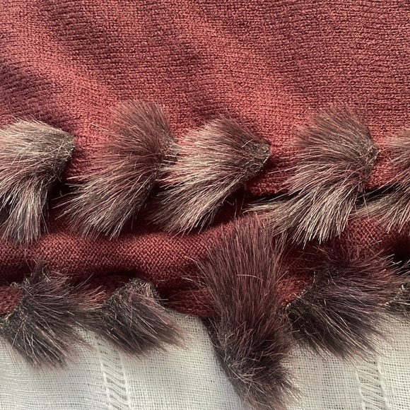 Alfani NWT plum fur trim sweater poncho. - Picture 4 of 8